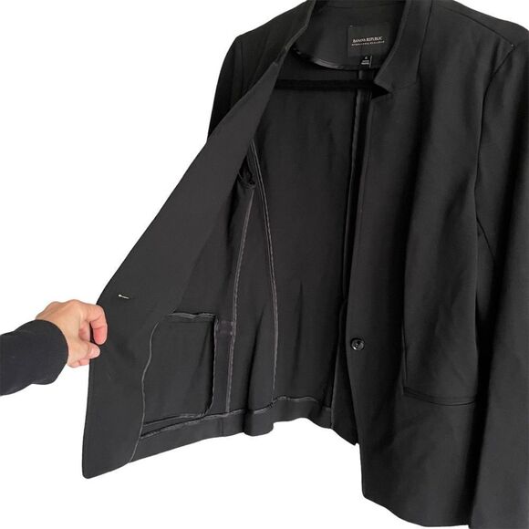 𝅺BANANA REPUBLIC Unstructured Stretch Pointe Blazer Black 4 - Picture 5 of 8
